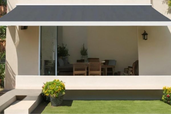 store-banne-4-metres-blanc-aluminium-toile-grise-zoom store-banne-4-metres-blanc-aluminium-toile-grise-zoom